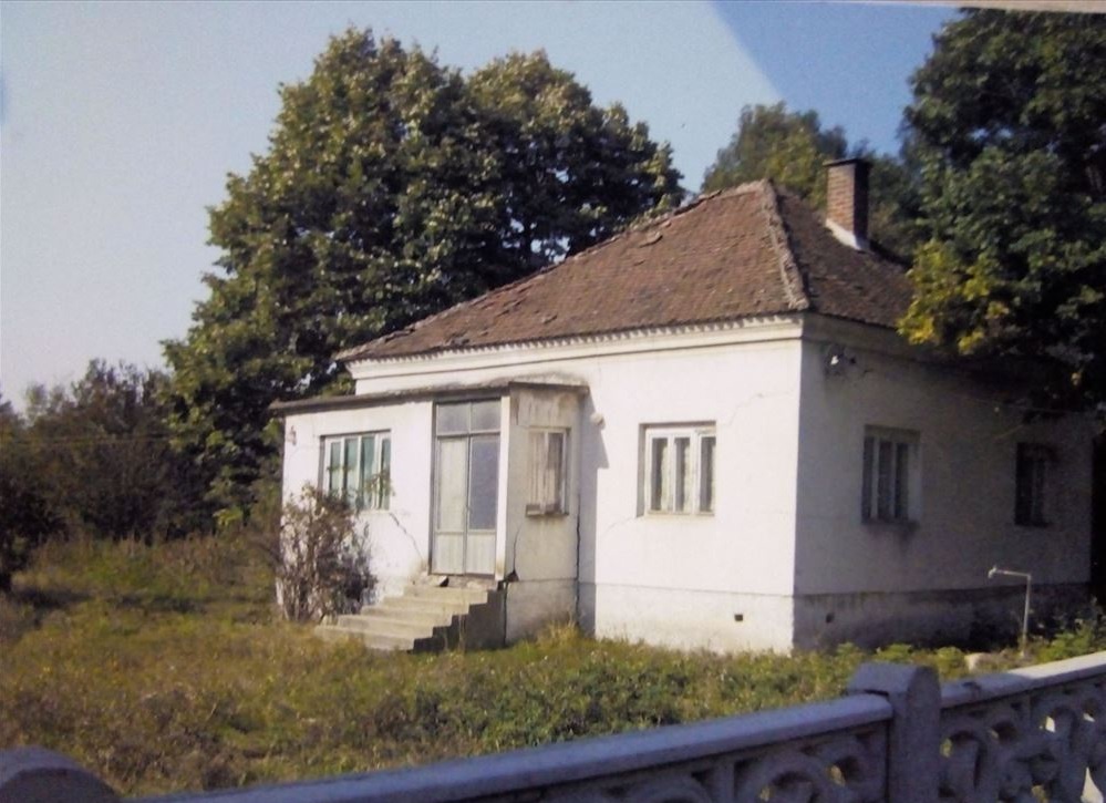 Prodajem plac od 54 ara,sa temeljom za novu kucu-Smederevo,Lipe