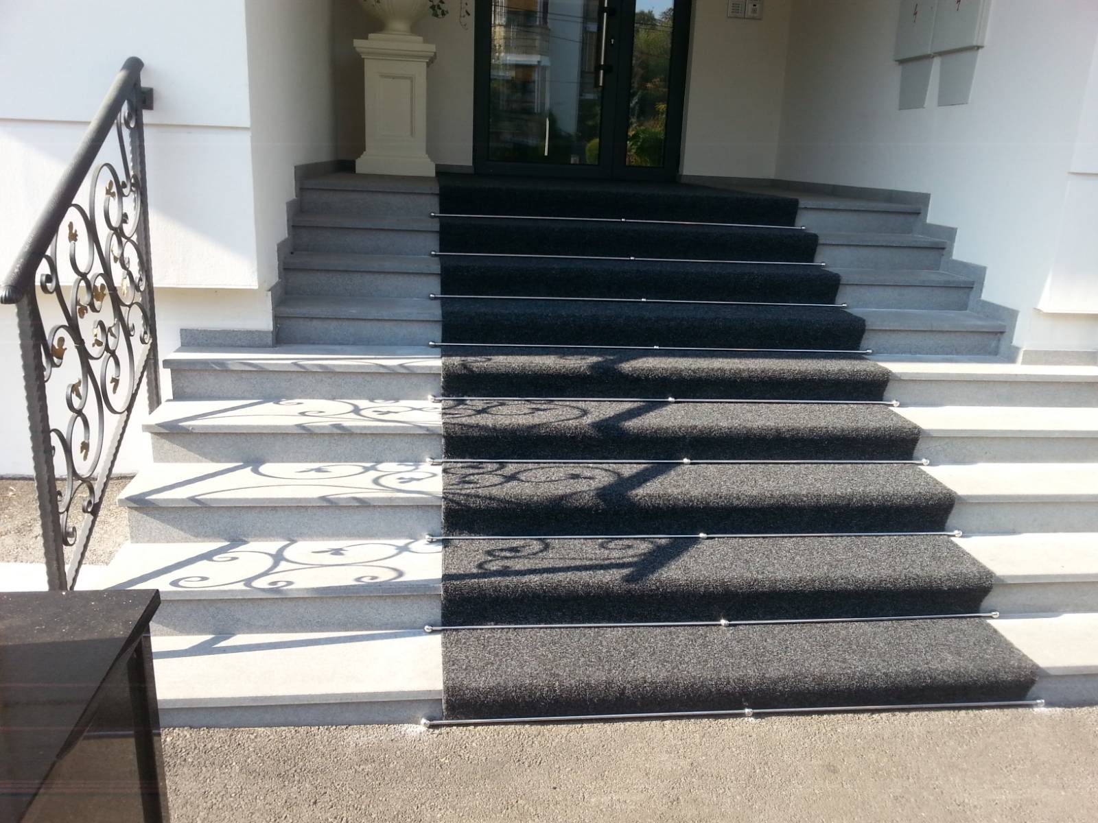 držači tepih staza na stepeništu