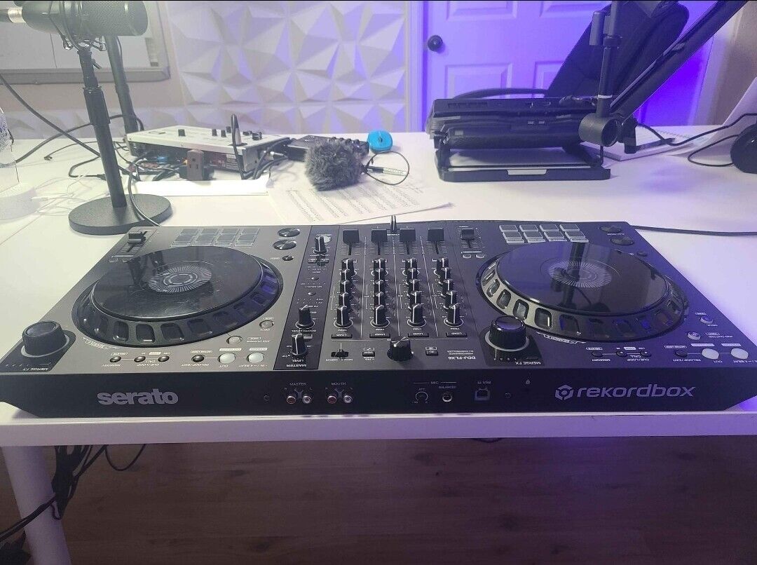 Na prodaju Pioneer DDJ-FLX6 4-kanalni DJ kontroler za Rekordbox i Serato DJ Pro