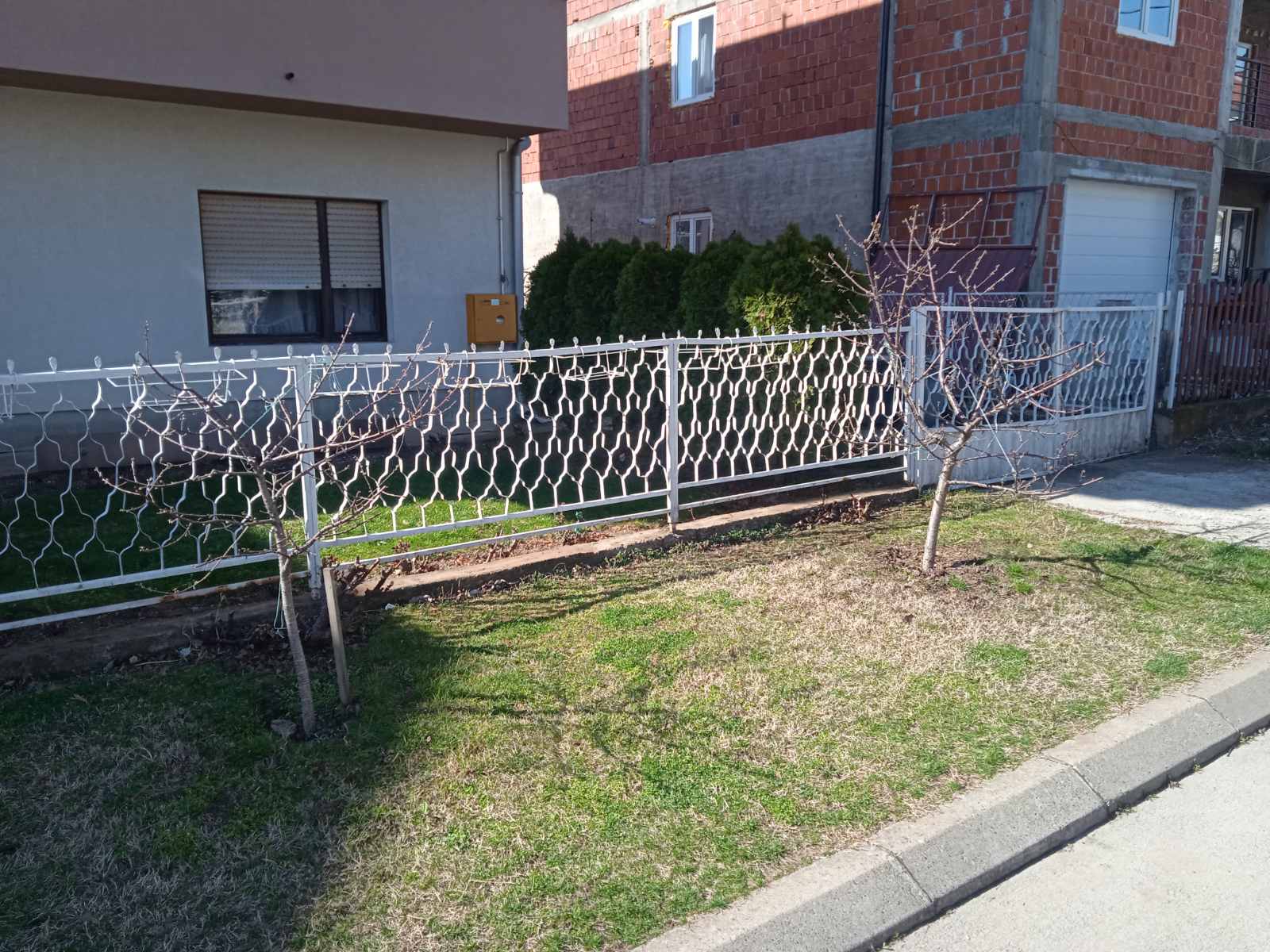 Prodajem metalnu ogradu u Nišu