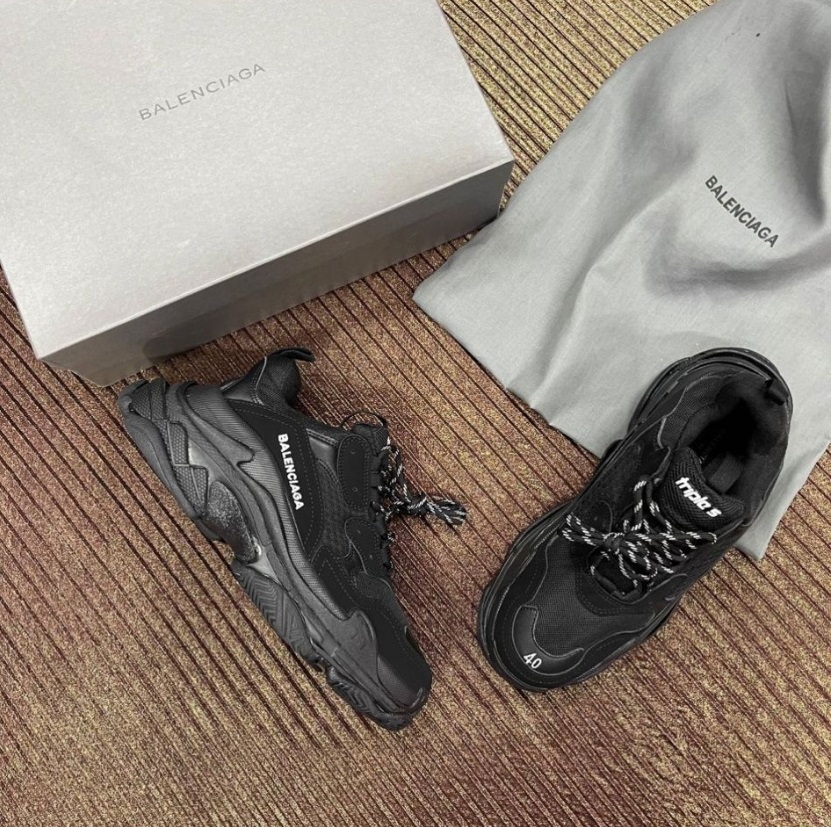 Balenciaga Triple S Black