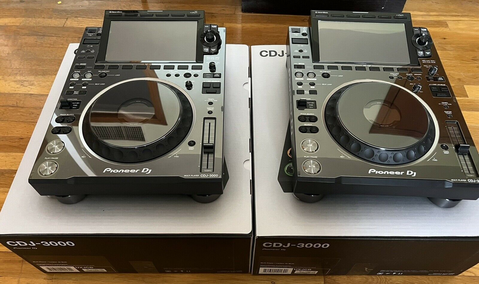 Pioneer CDJ-3000 Multi-Player / Pioneer DJM-A9 DJ Mixer / Pioneer  DJM-V10-LF DJ Mixer / Pioneer DJM-S11 / Pioneer CDJ-2000NXS2 / Pioneer DJM-900NXS2