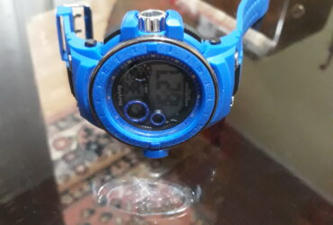 Rucni sat nalik na G-Shock