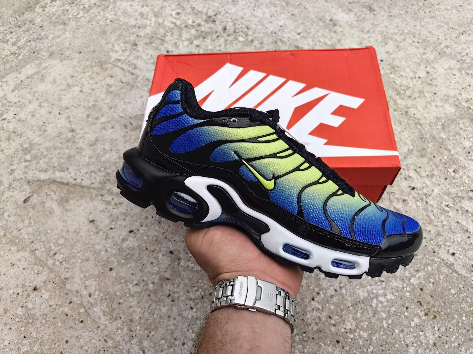 Nike Air Max Plus TN Hyper Blue Cyber Black