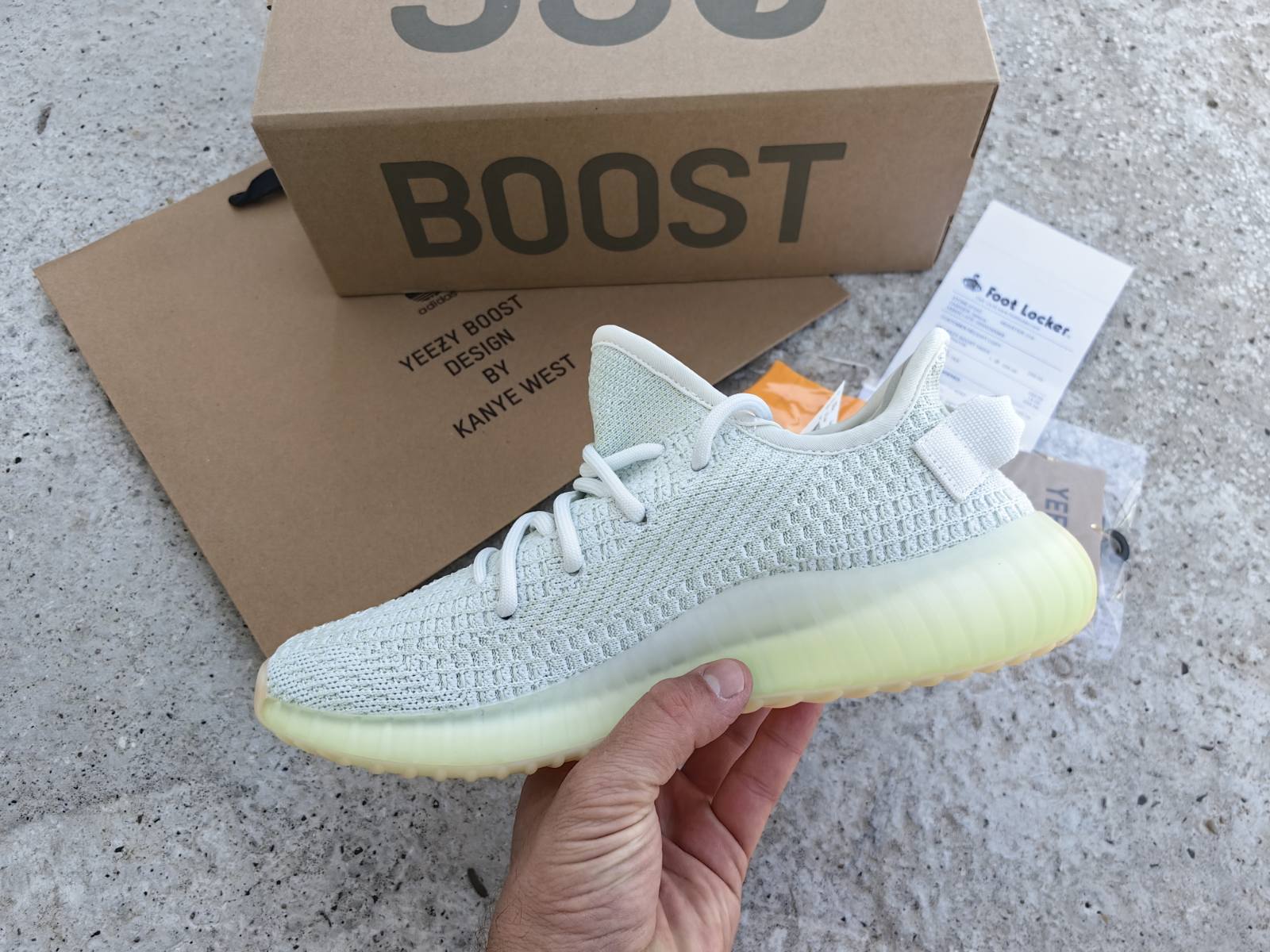 Adidas Yeezy Boost 350 V2 Hyperspace