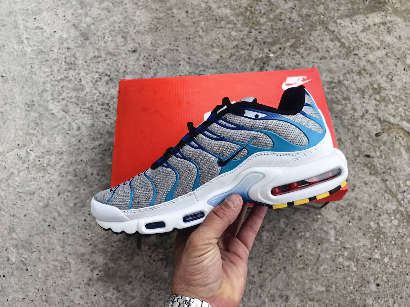 Nike Air Max Plus TN Light Smoke Blue Lightning