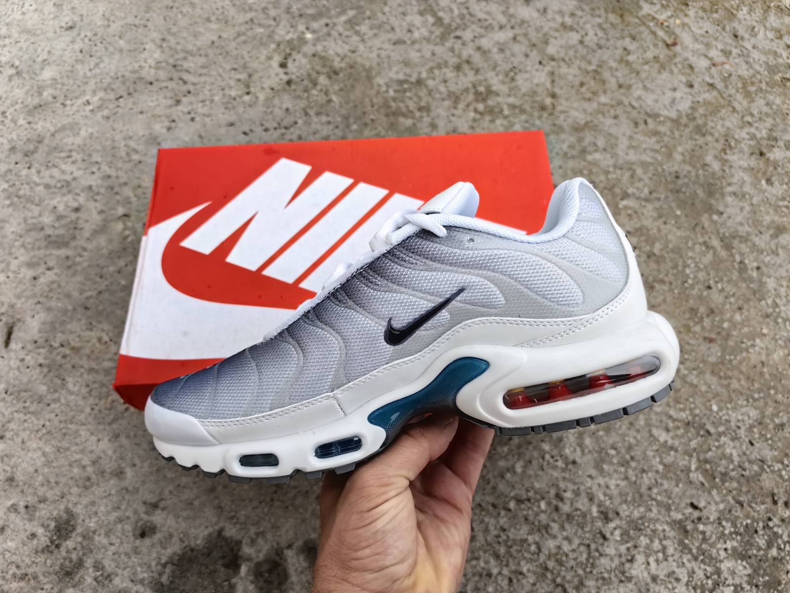 Nike Air Max Plus TN Sail Grey