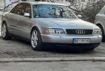 Audi S8 manuelni