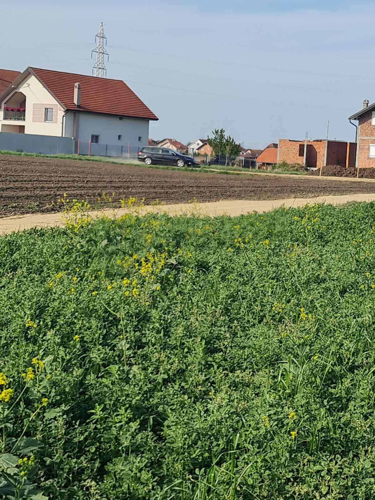 Busije, Male međe, više odličnih placeva po 5 ari na top lokaciji