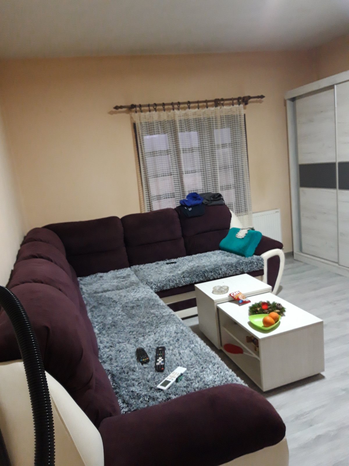 Prodajem kucu u Malim Crljenima-Lazarevac
