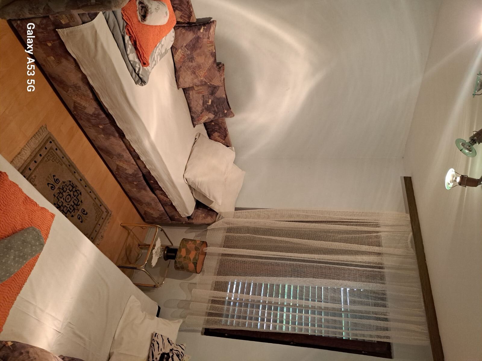 Izdaje se apartman-vikendica na Srebrnom jezeru