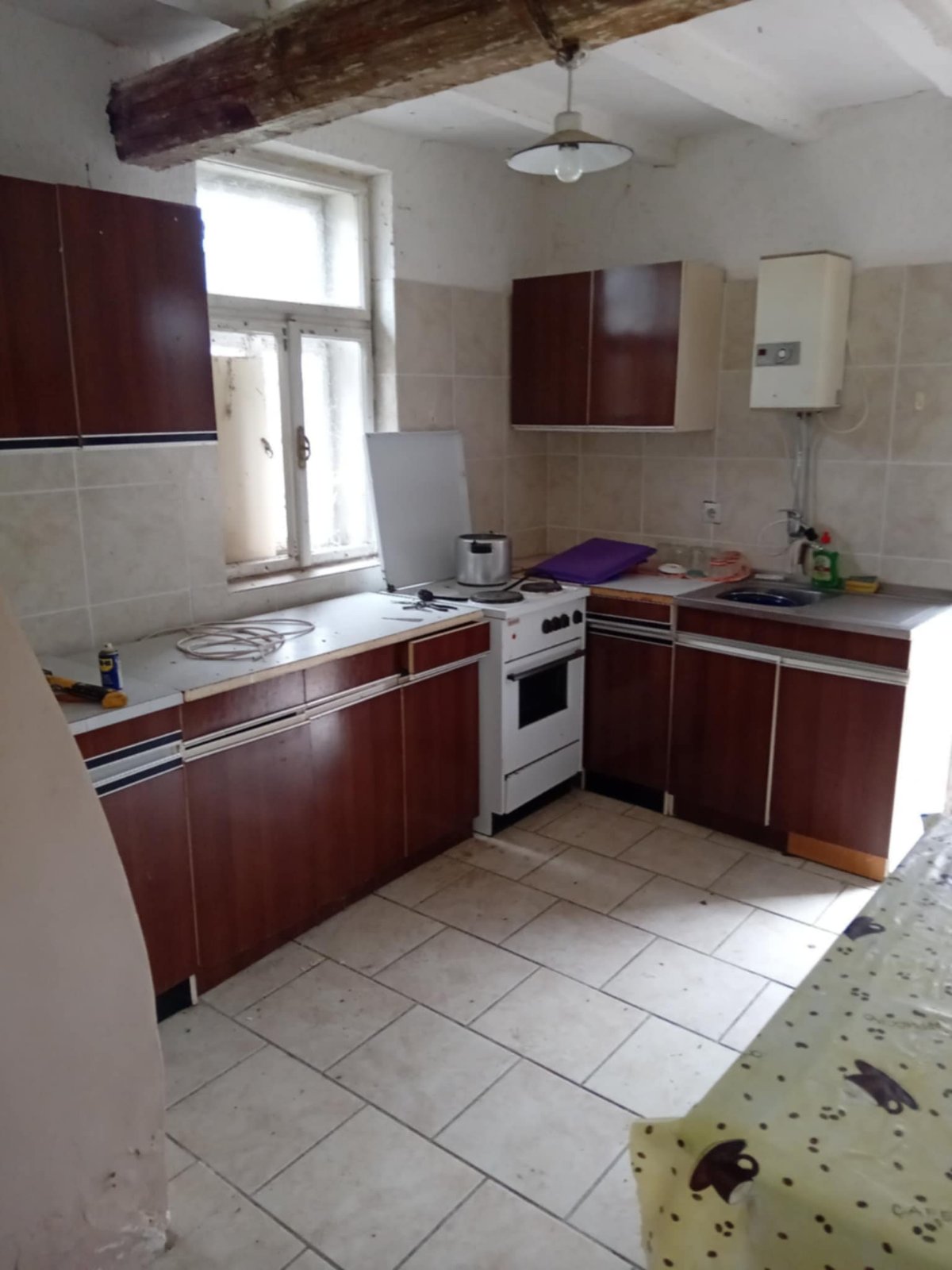 Prodajem kucu Rabe-Novi Knezevac