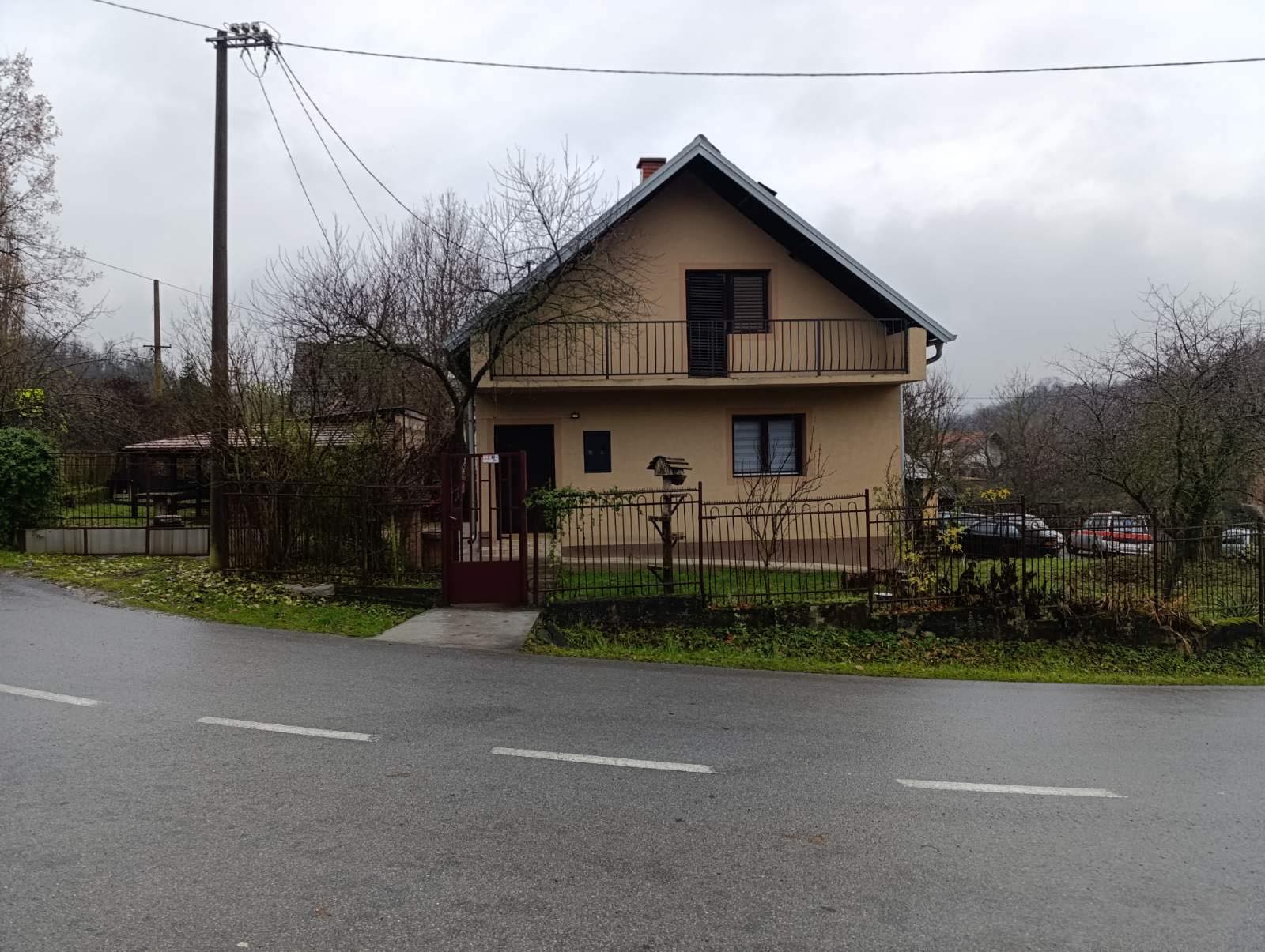 Na prodaju kuca u Sibnici-Sopot