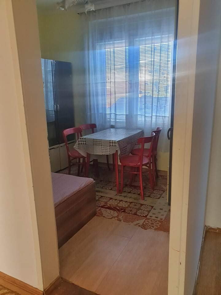 Izdajem dvosoban stan u Nisu kod Palilulske rampe