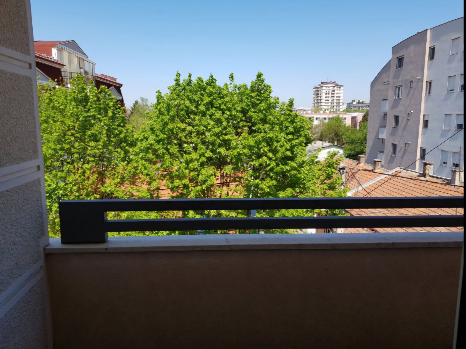 Izdajem ili prodajem LUX stan Beograd-Vozdovac