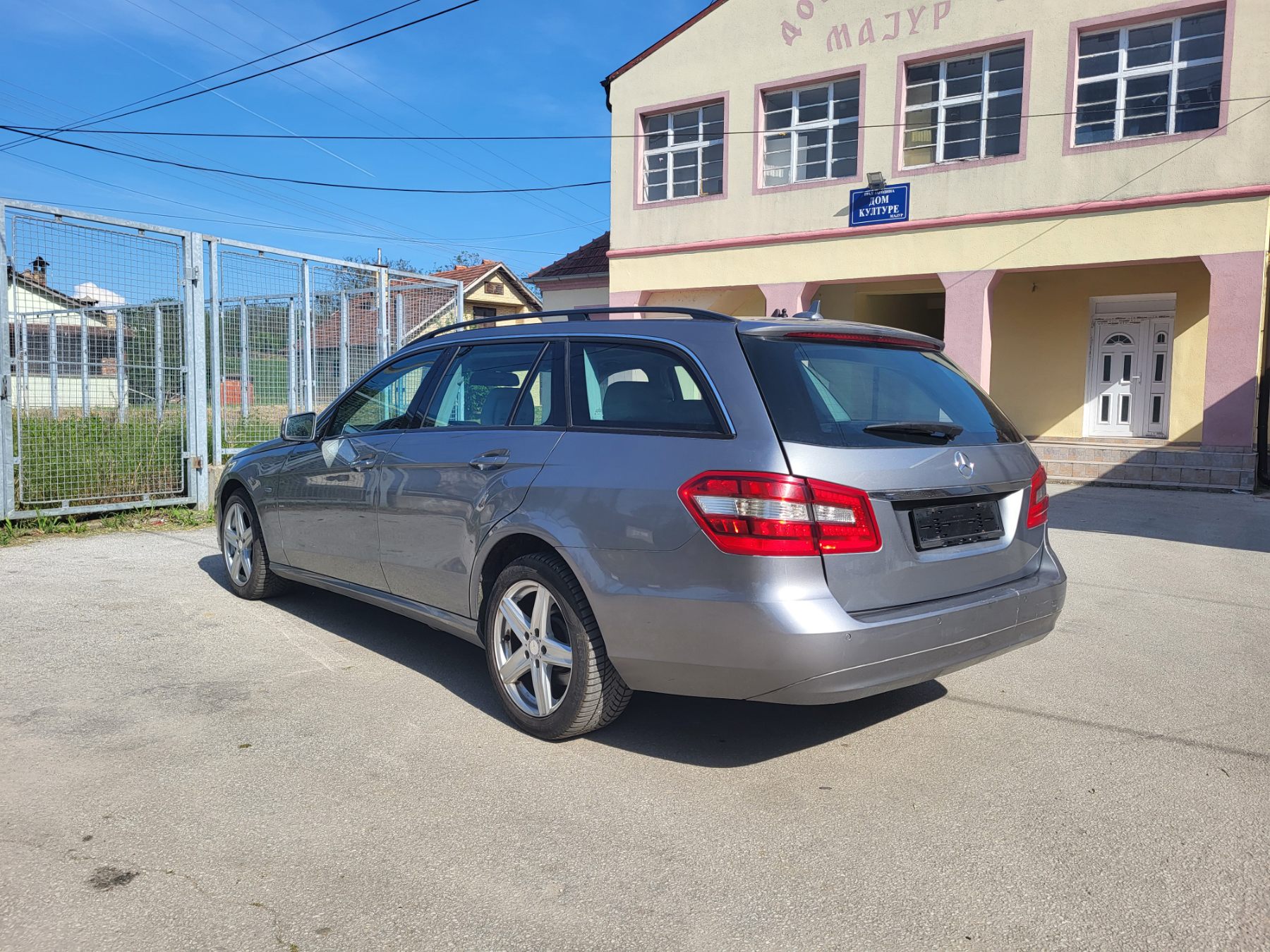 Mercedes Benz E 250 – 2011. godište