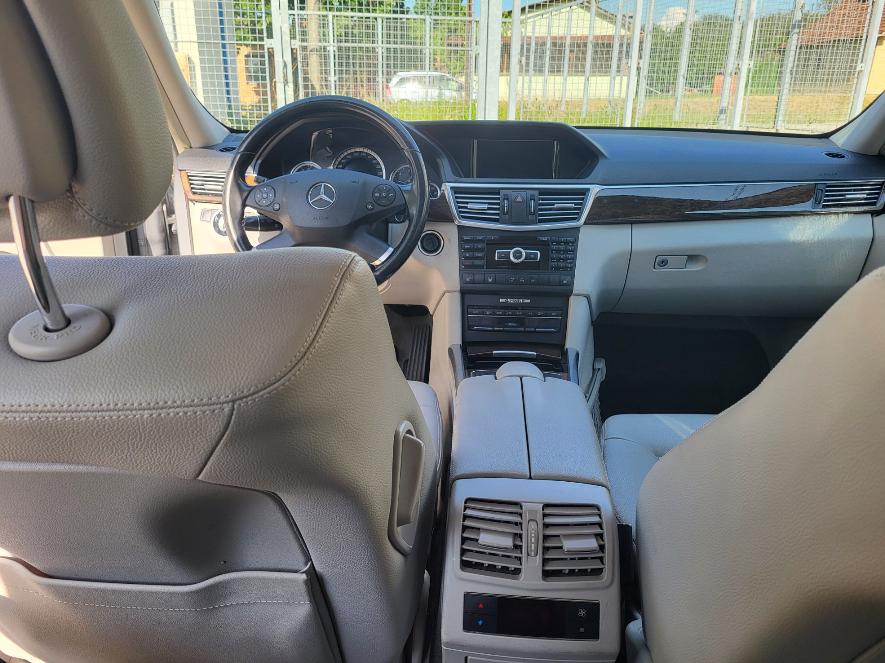 Mercedes Benz E 250 – 2011. godište