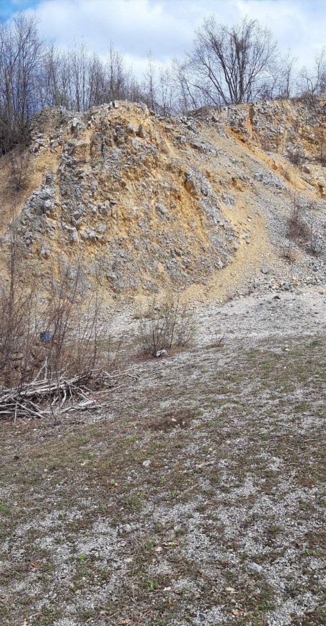 Prodajem kamenolom