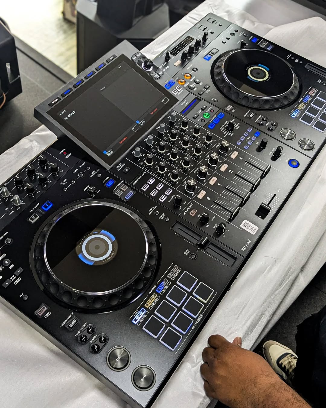 AlphaTheta XDJ-AZ, AlphaTheta OMNIS-DUO, Pioneer  OPUS-QUAD, Pioneer XDJ-RX3, Pioneer XDJ-XZ, Pioneer DDJ-FLX10,  Pioneer DDJ-REV7, Pioneer CDJ-3000, Pioneer DJM-A9, AlphaTheta Euphonia , Pioneer CDJ-2000NXS2, Pioneer DJM-900NXS2, Pioneer DJM-V10-LF