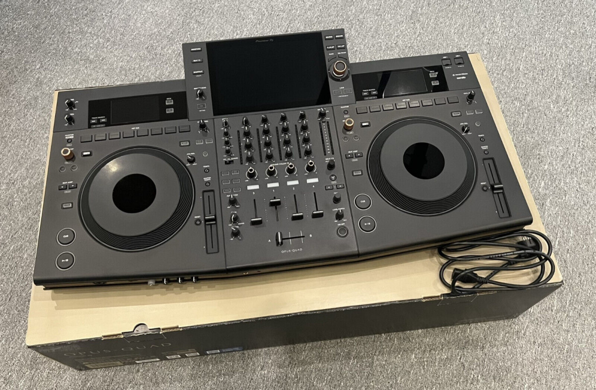 AlphaTheta XDJ-AZ, AlphaTheta OMNIS-DUO, Pioneer  OPUS-QUAD, Pioneer XDJ-RX3, Pioneer XDJ-XZ, Pioneer DDJ-FLX10,  Pioneer DDJ-REV7, Pioneer CDJ-3000, Pioneer DJM-A9, AlphaTheta Euphonia , Pioneer CDJ-2000NXS2, Pioneer DJM-900NXS2, Pioneer DJM-V10-LF