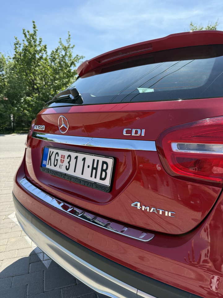 Mercedes Benz GLA 220 2,2 2015. god
