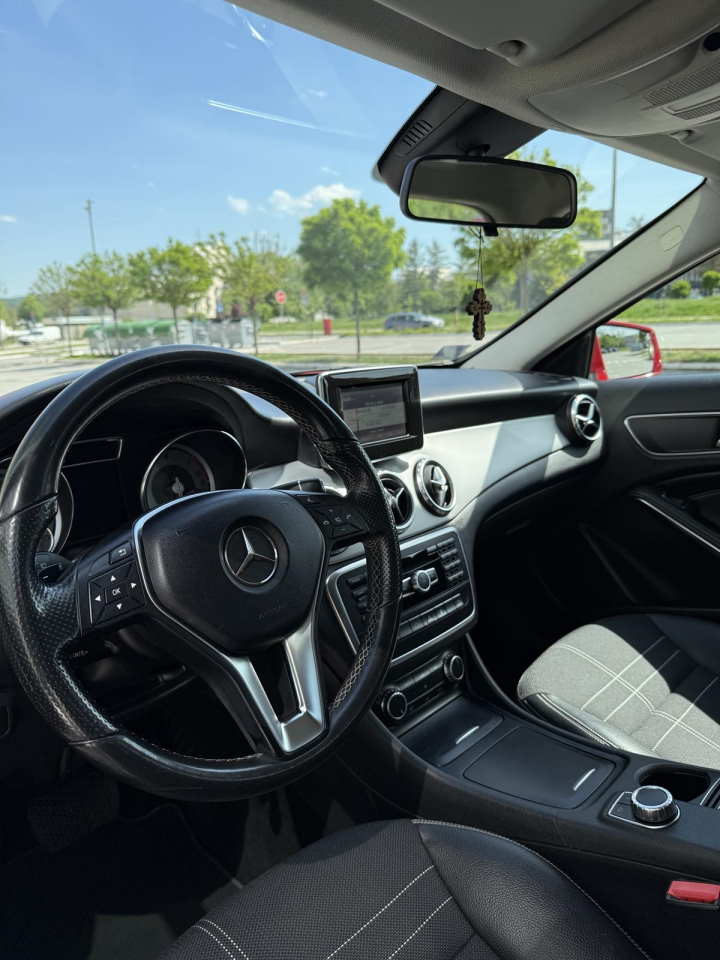 Mercedes Benz GLA 220 2,2 2015. god