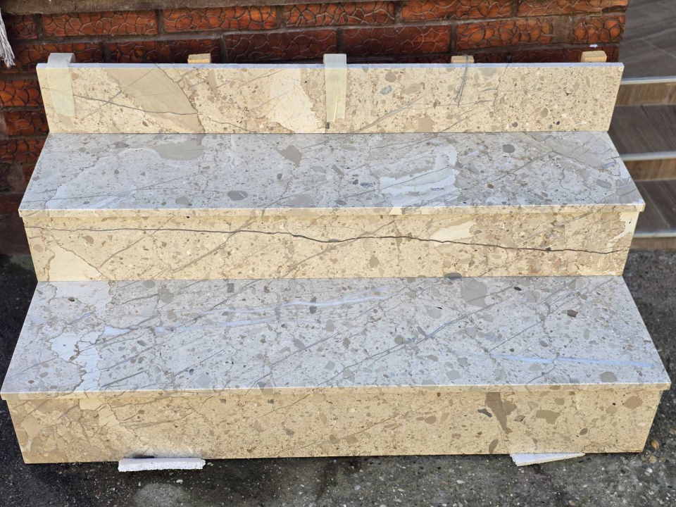 AKCIJA mermernih stepenica VEC OD 30 €  m2