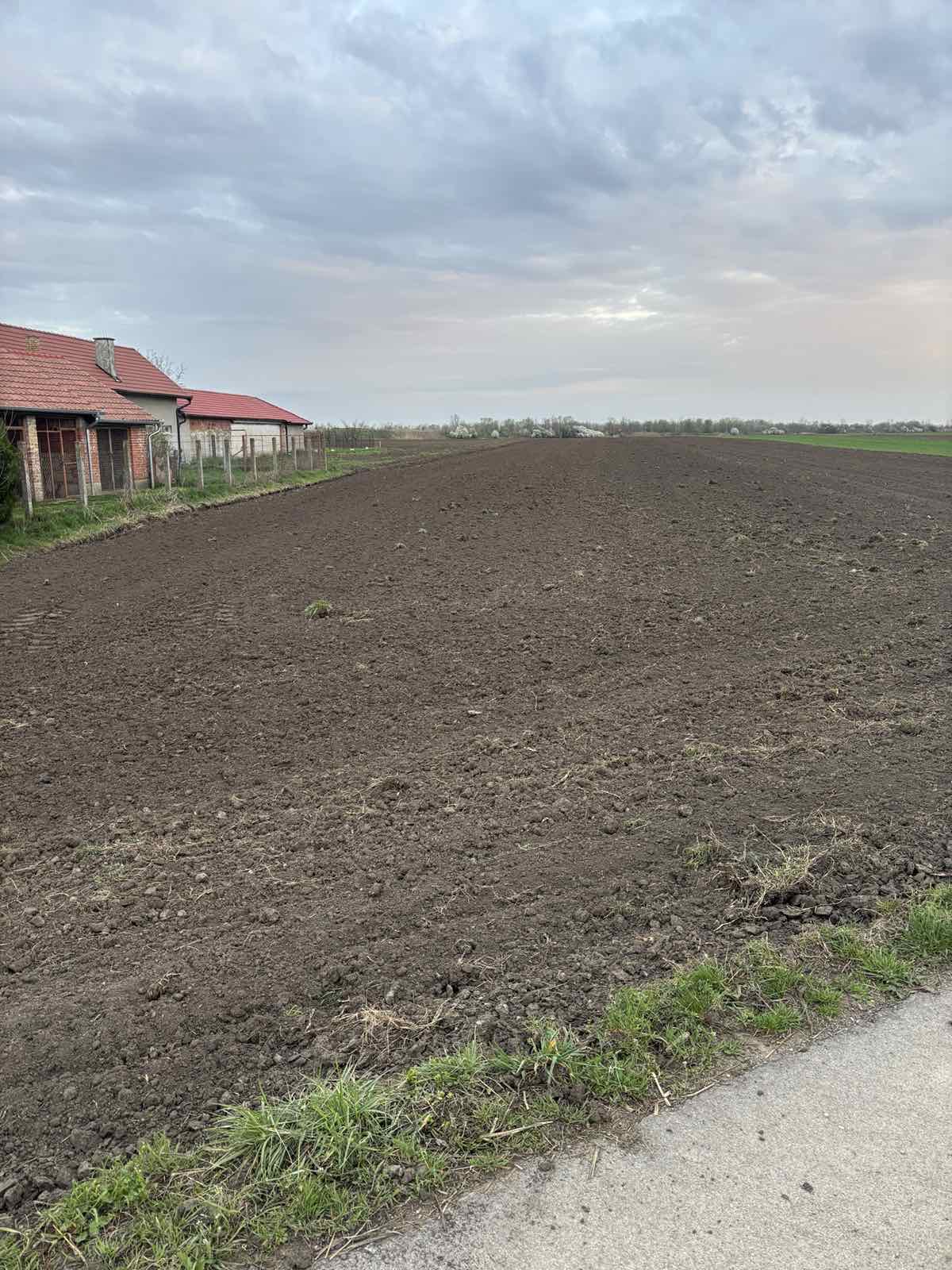Prodajem gradjevinsko zemljiste-Vrbas