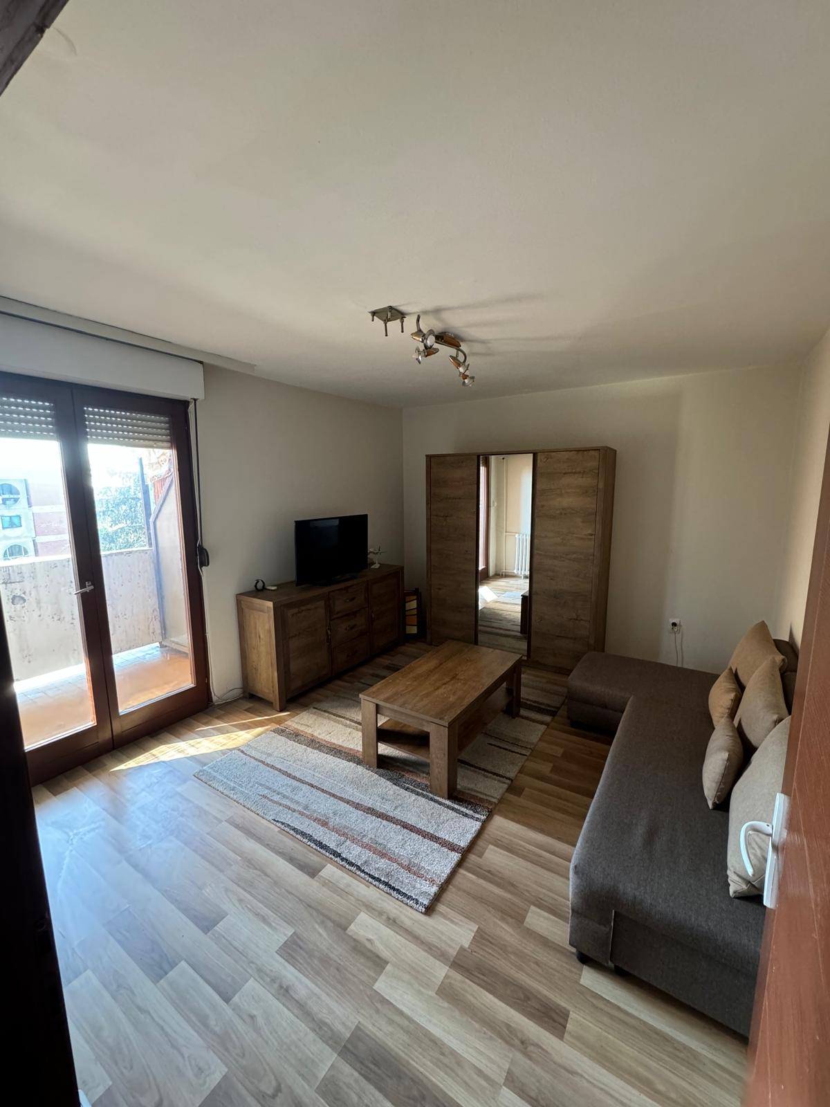 Prelep stan Vidikovac,85m2,uknjizen