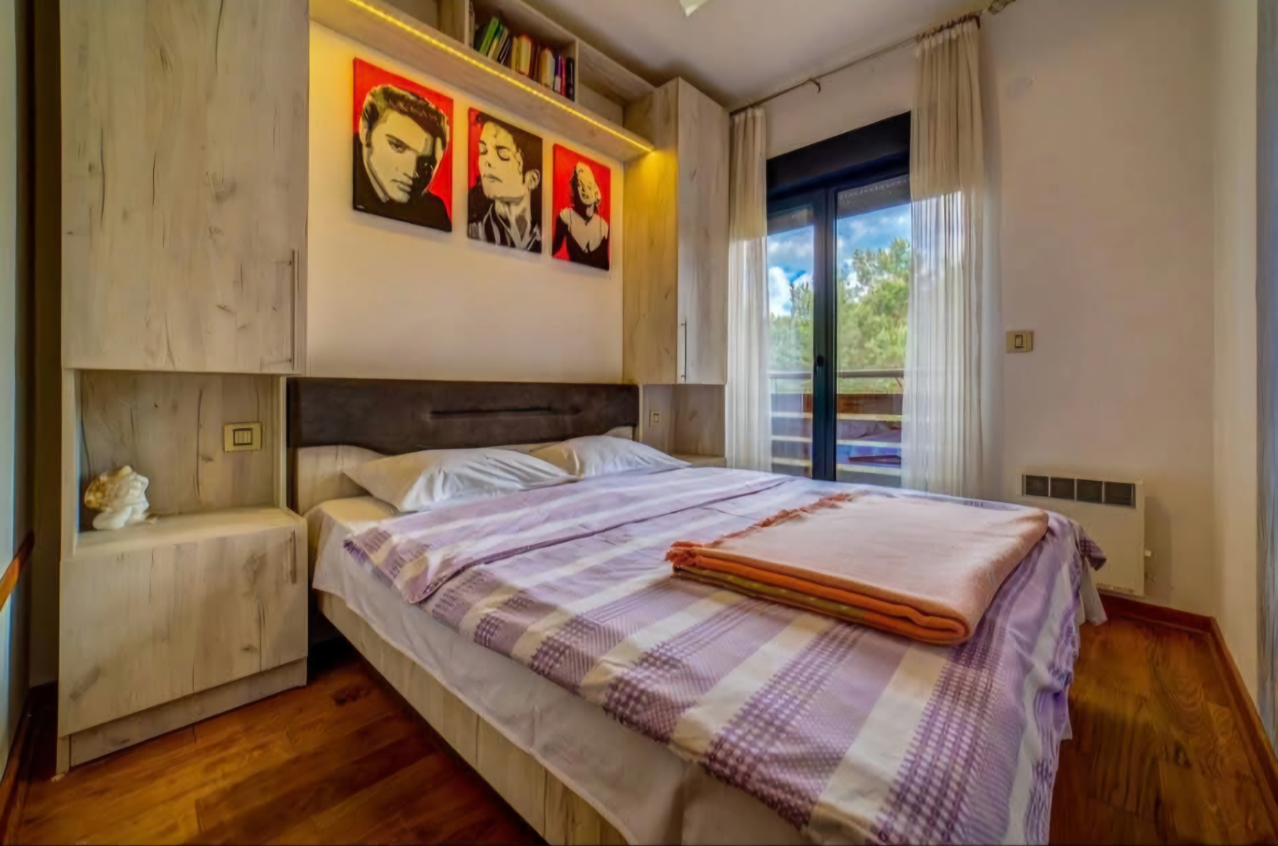 Stan na prodaju strogi centar Vila Pekovic
