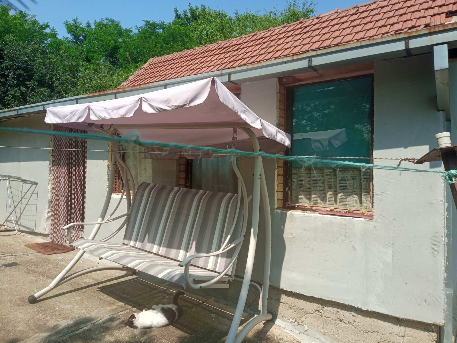 Prodajem porodicno imanje u Maloj Mostanici-Beograd
