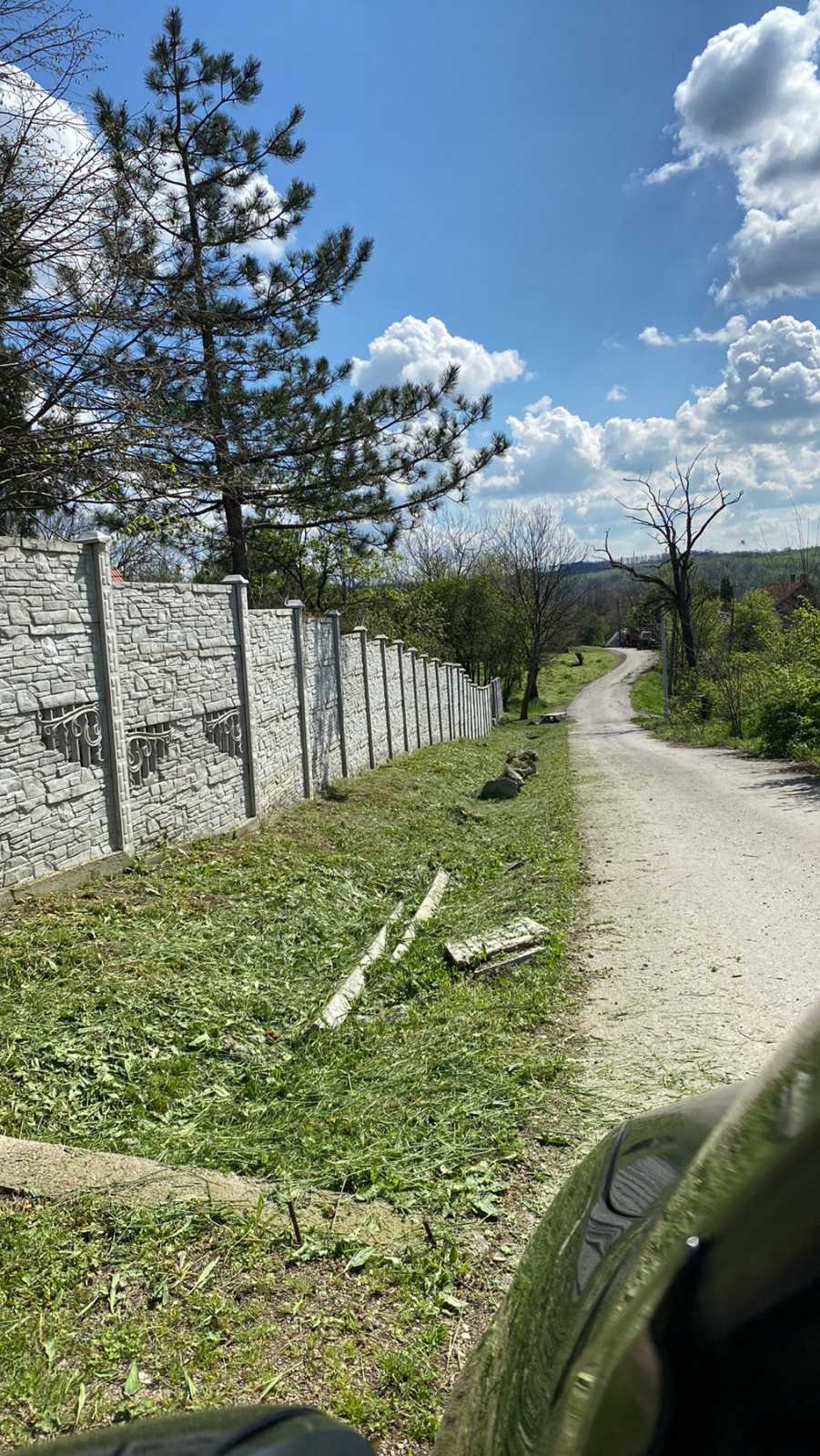 Prodajem porodicno imanje u Maloj Mostanici-Beograd
