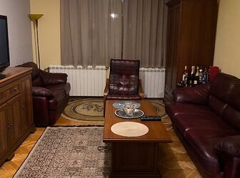 Prodajem cetvorosoban stan kod Gradske bolnice-Beograd