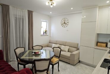 Izdaje se apartman u centru stobreca-hrvatska