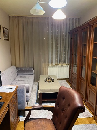 Prodajem cetvorosoban stan kod Gradske bolnice-Beograd