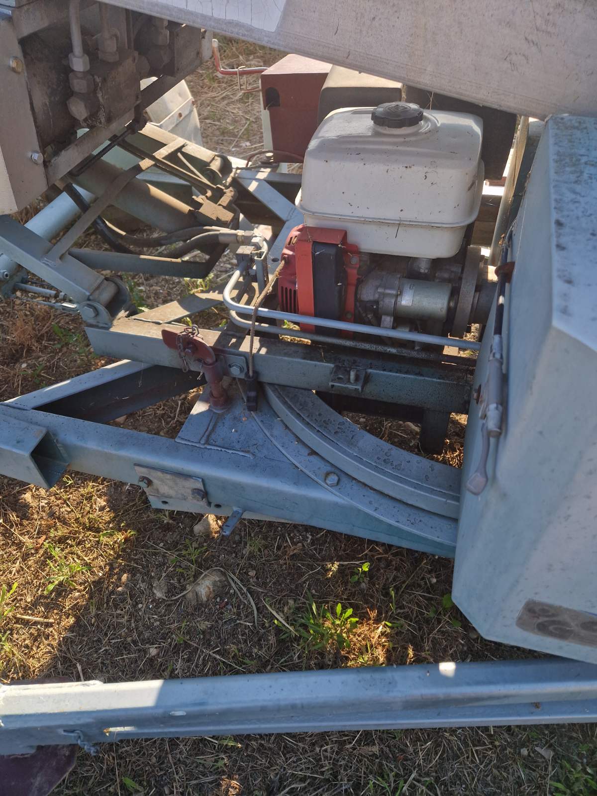 Gradjevinska dizalica 28m