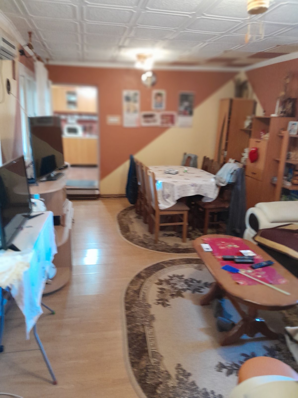 Na prodaju kuca u centru Kovina