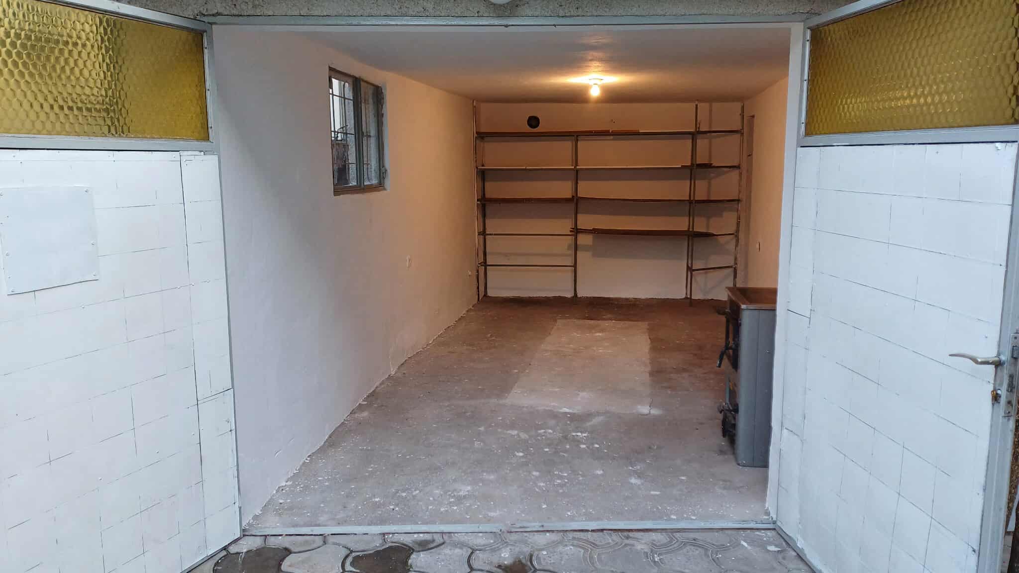 Izdajem garazu na Bubnju
