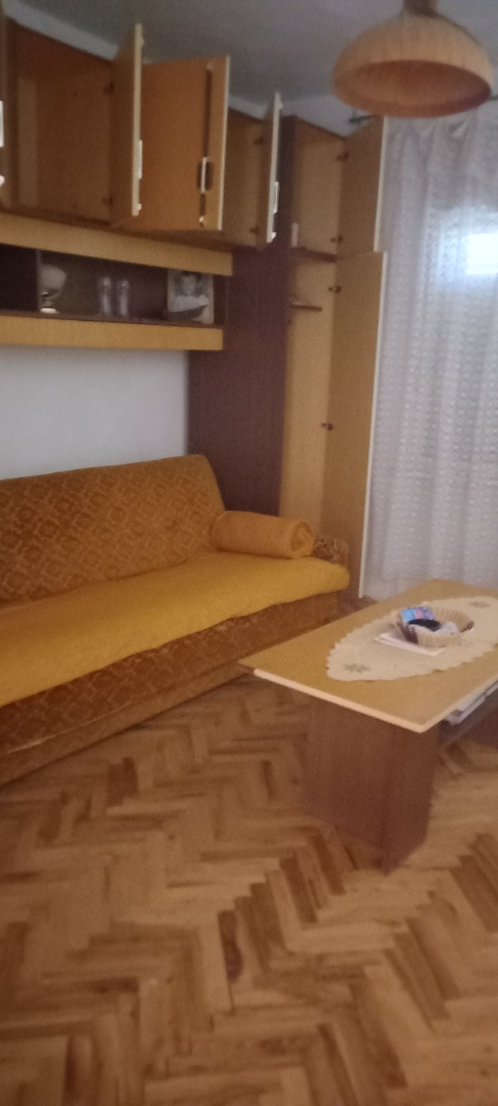 Prodajem kucu u centru Perleza-Zrenjanin