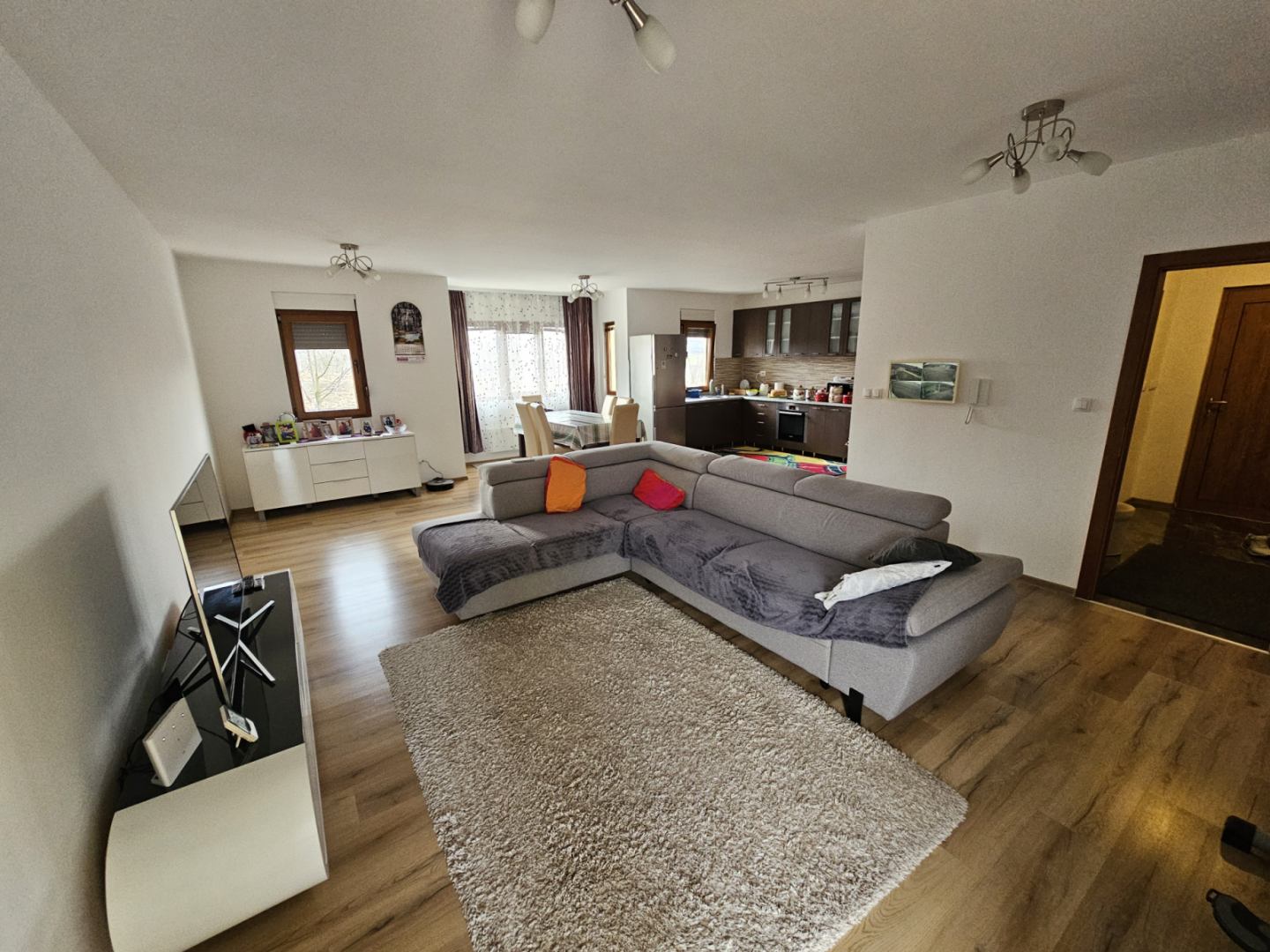 Fantasticno imanje 3.5ha,nadomak Beograda