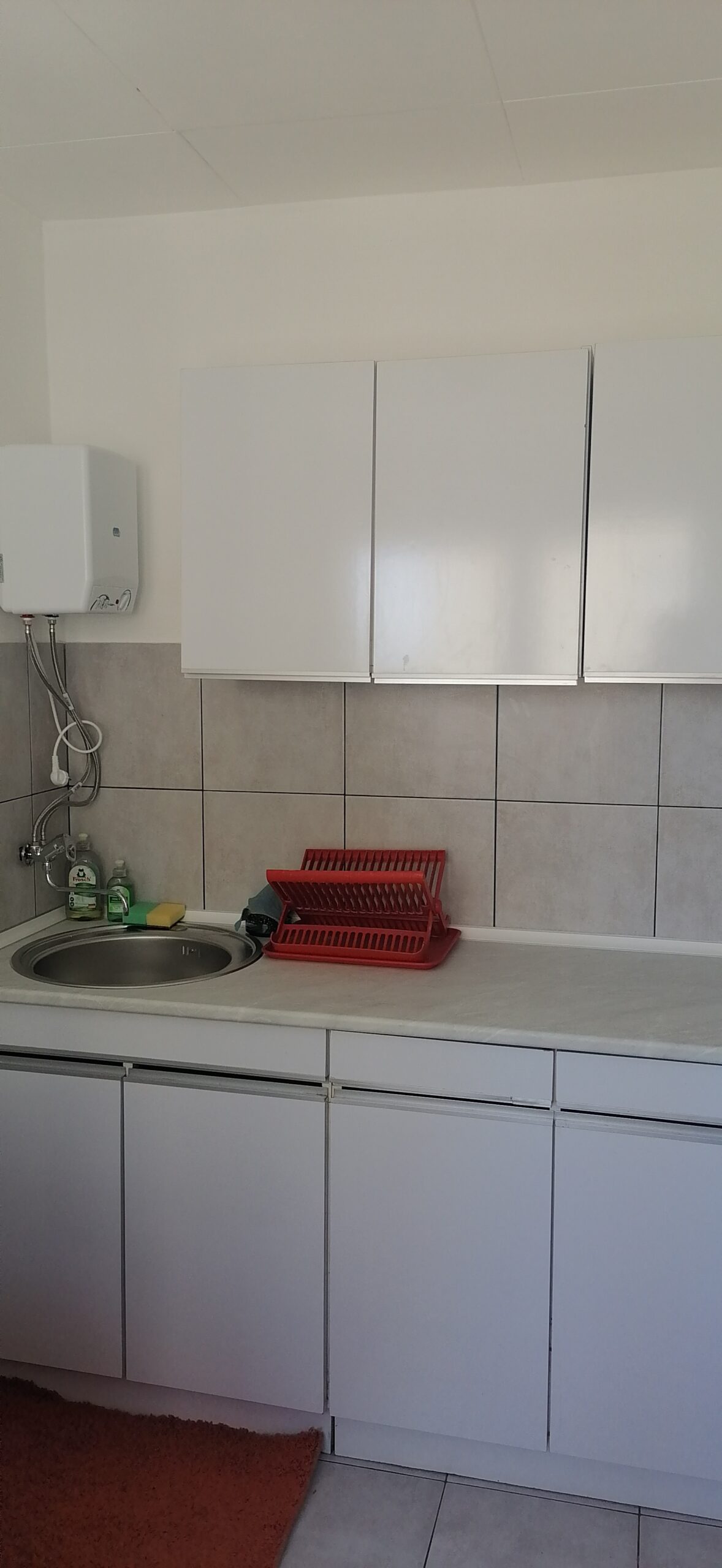 Izdajem trosoban stan u Nišu