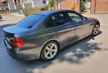 BMW e 90 320 d 2005. god