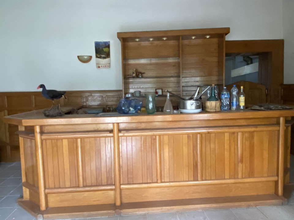 Šank, vitrina, rashladna vitrina I luster