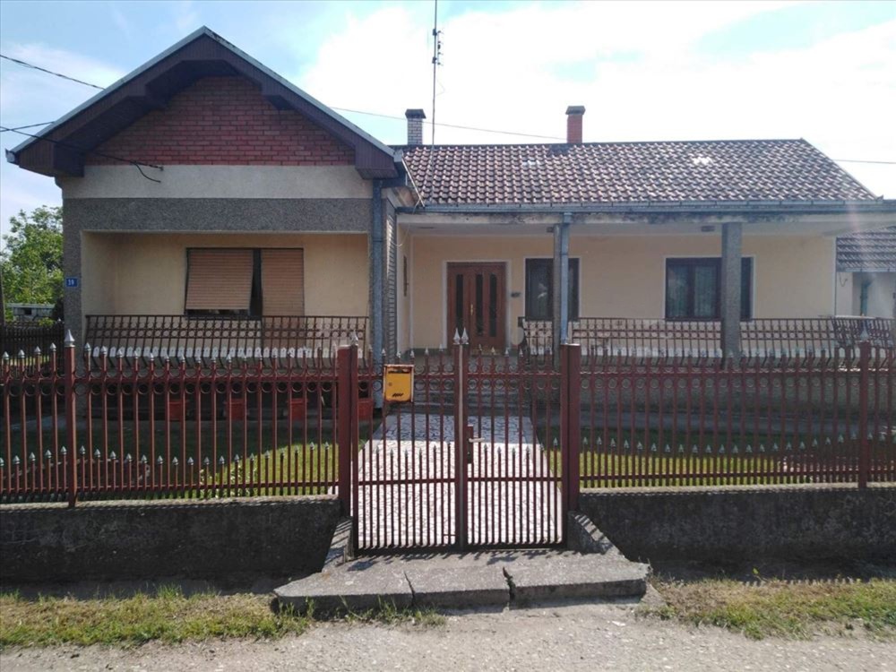 Odlicna kuca za porodicu Aleksandrovac-Žabari