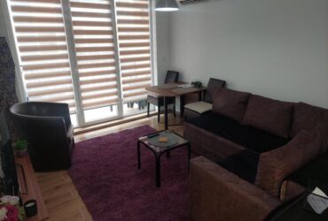 Prodajem apartman na Srebrnom jezeru