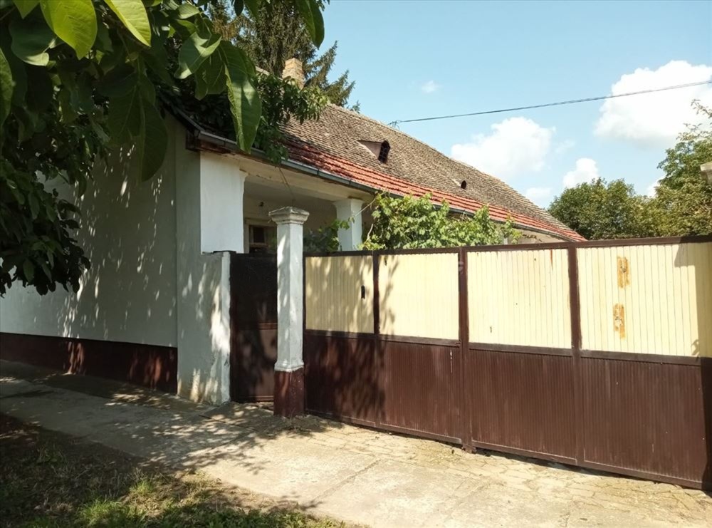 Prodaje se kuca u Ratkovu-Odzaci