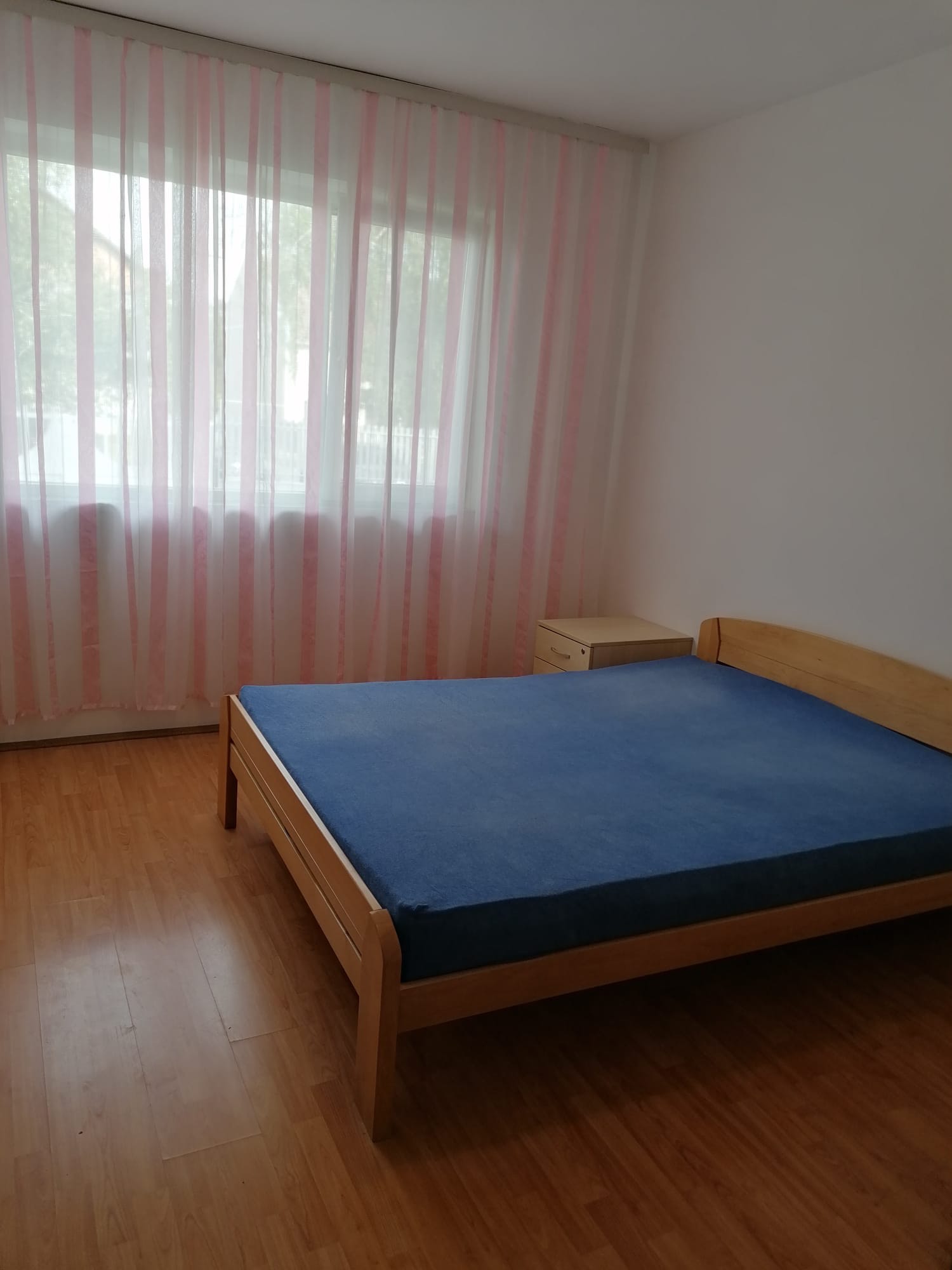 Prodaja kuce sa vise stanova i garazom Indjija