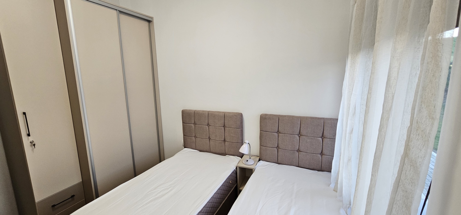 ELITNA LOKACIJA LUX TROSOBAN STAN NA PRODAJU SA DVORIŠTEM I PARKING MESTOM ZLATIBOR