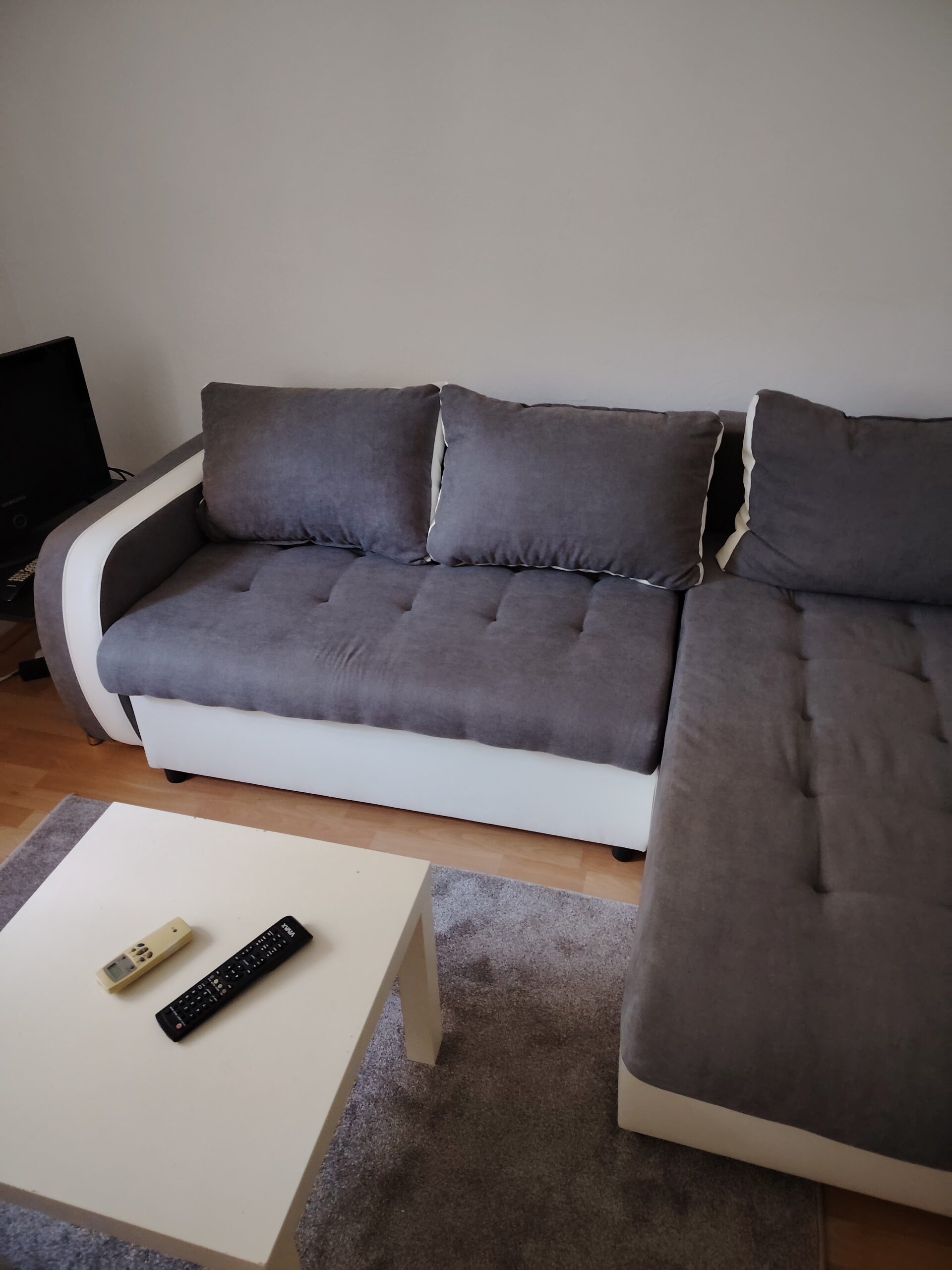Garsonjera Crveni Pevac Niš