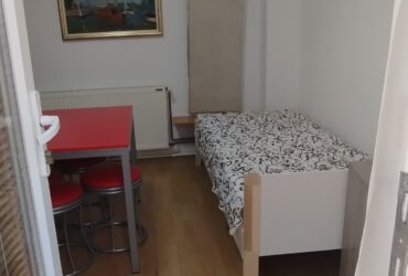 Povoljno izdajem garsonjeru u širem centru Niša